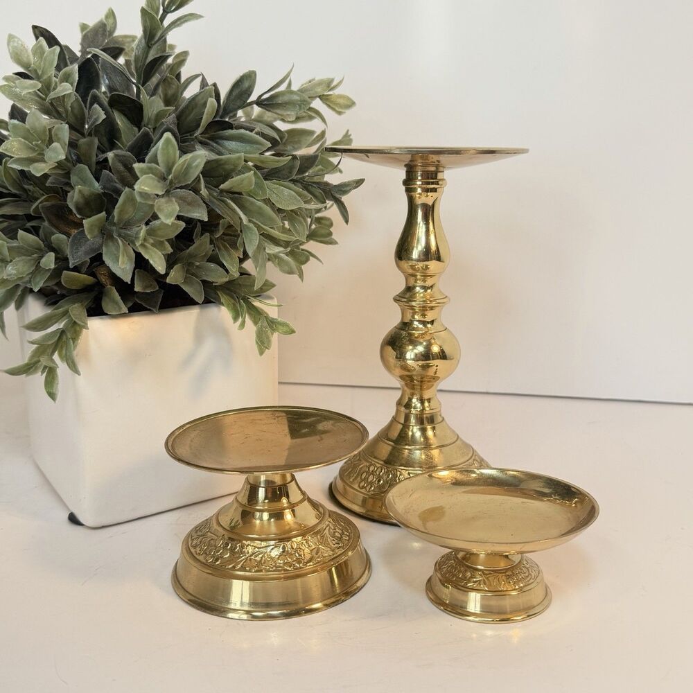 Set Of 3 Lacquered Brass Candle Holders Embossed Floral Base 1.5” -7” Gold